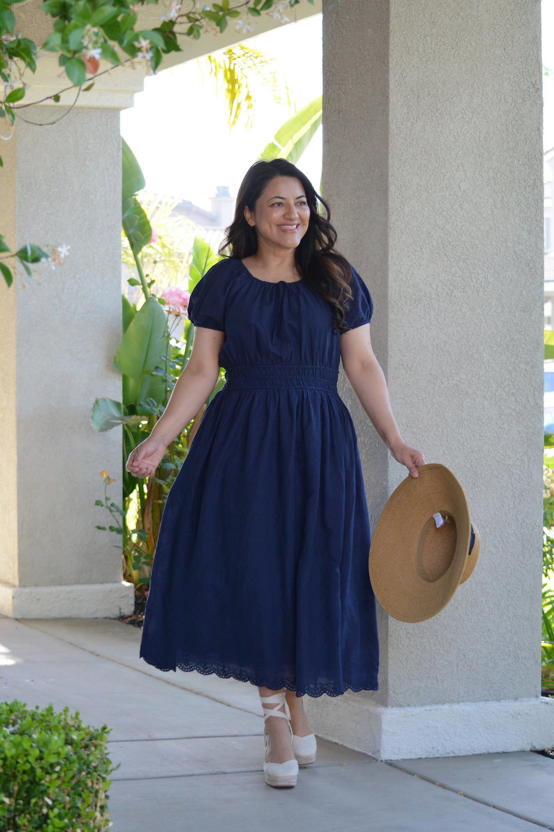 navy cotton dress Blue Flax Deep-V Maxi Tier 66" / Petite (5'1" and below) But thats not all Cotton poplin puff sleeve midi